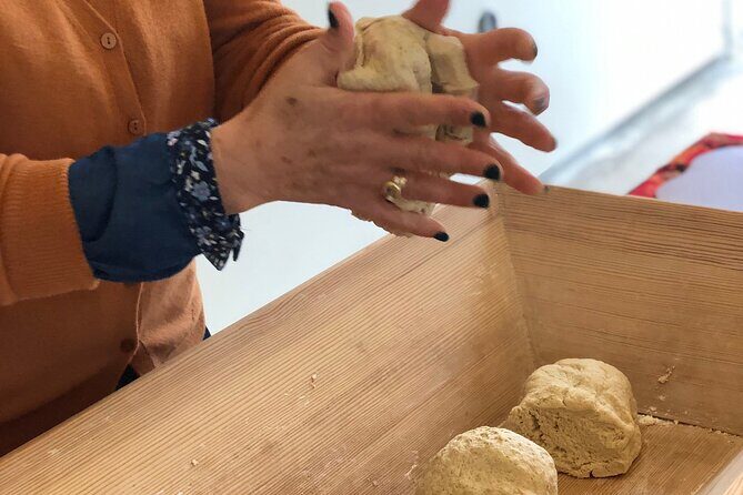 Chania Sourdough Bread Baking Class Olive Oil Tasting - Reviewing the Experience Through Guest Perspectives