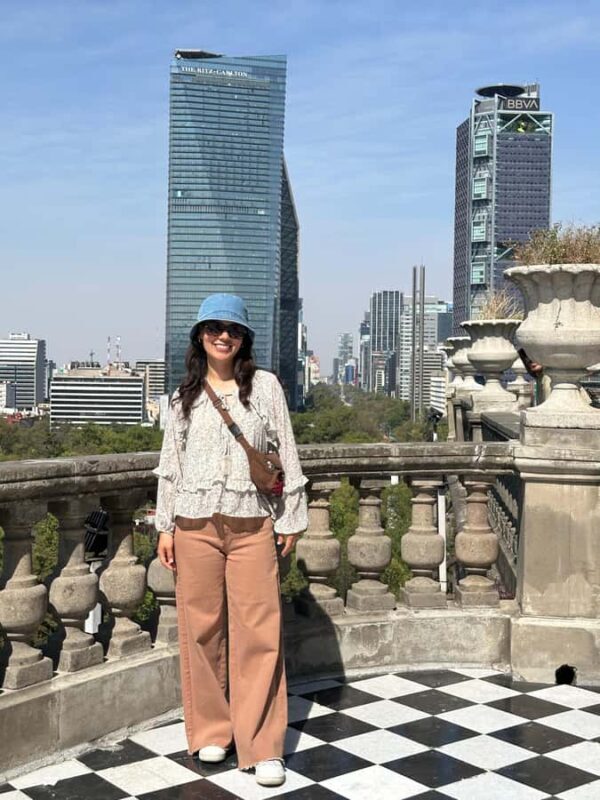 Chapultepec Castle: Private tour with local guide, tickets included - The Sum Up