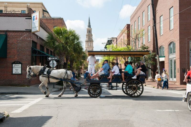 Charleston: Downtown Horse-Drawn Carriage Tour - Key Points