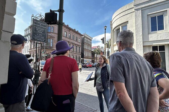 Charleston Gardens & Architecture 2 Hour Small Group Walking Tour - Who Should Consider This Tour?