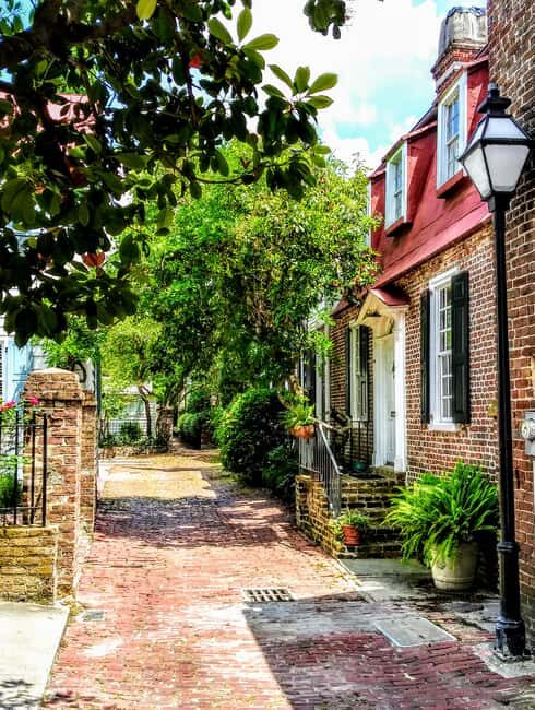 Charleston History Tour-Small Groups Only-History & Alleys - FAQ