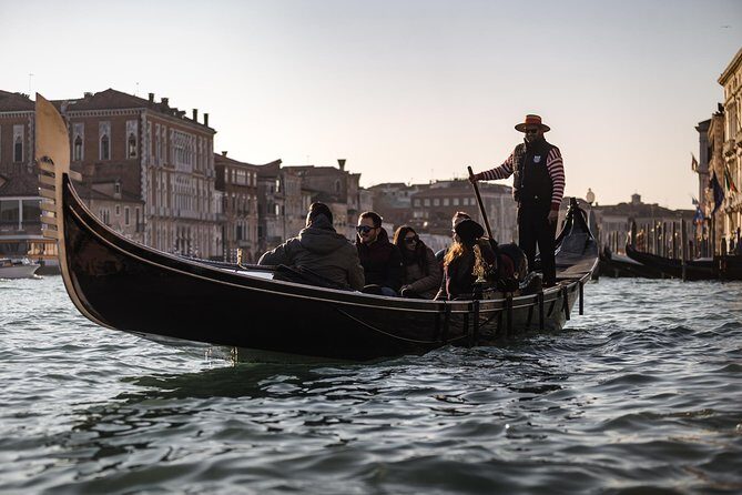 Charming Gondola Ride on the Grand Canal & Gondola Gallery - The Practical Side: Price, Duration, & Group Size