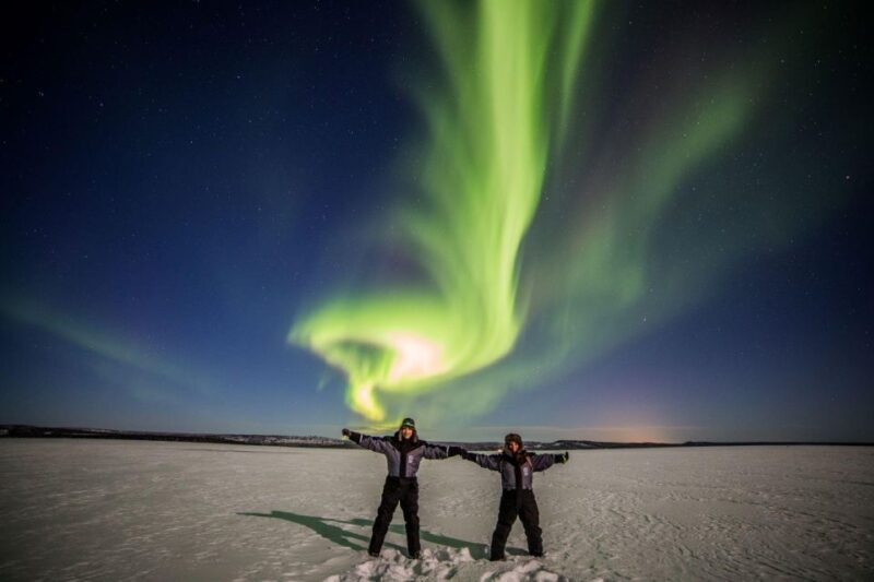 Chasing Aurora with Photographer - Small Group - In-Depth Look at the Aurora Chase Experience