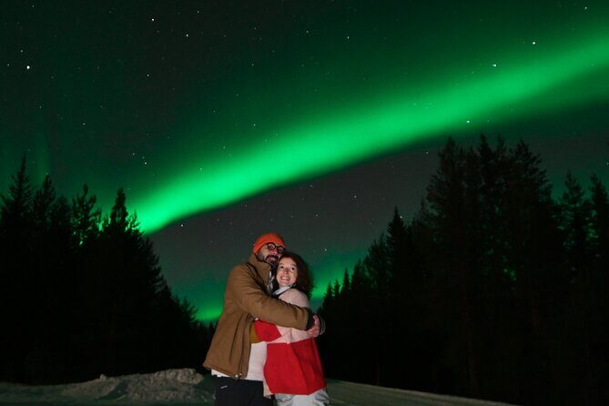 Chasing the auroras guaranteed tour with professional photography - An Overview of What This Tour Offers