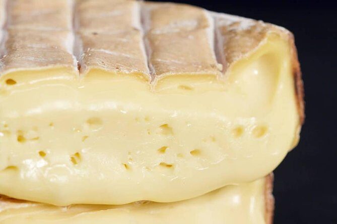 Chauffeured Cheese and Wine Tour with 3 Course Lunch - For 2 - Key Points