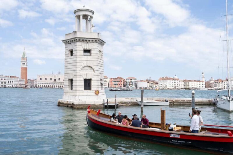 Check out Venice from a different angle: a scenic tour on a traditional boat. - Who Will Love This Tour