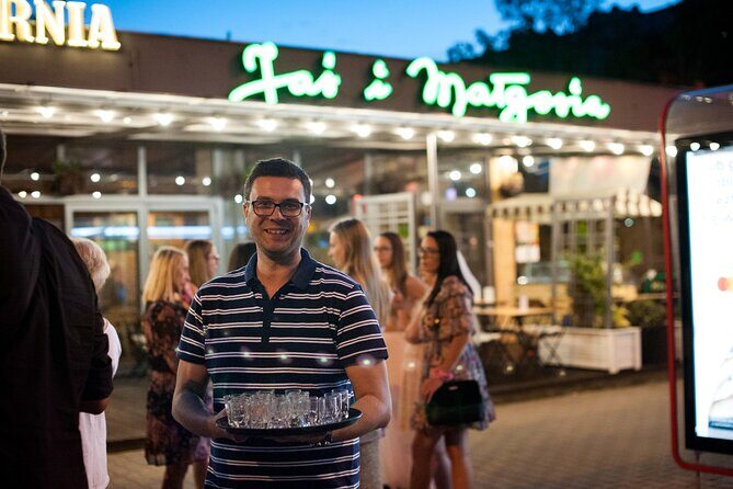 ''Cheers on wheels''- Vodka tasting tour by Retro Bus - Key Points