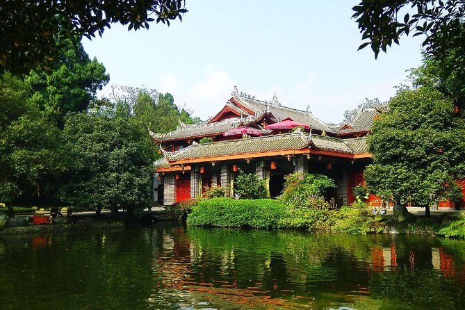 Chengdu Guided Tour of Qingcheng Mountain and Dujiangyan Irrigation - An In-Depth Look at the Tour Experience