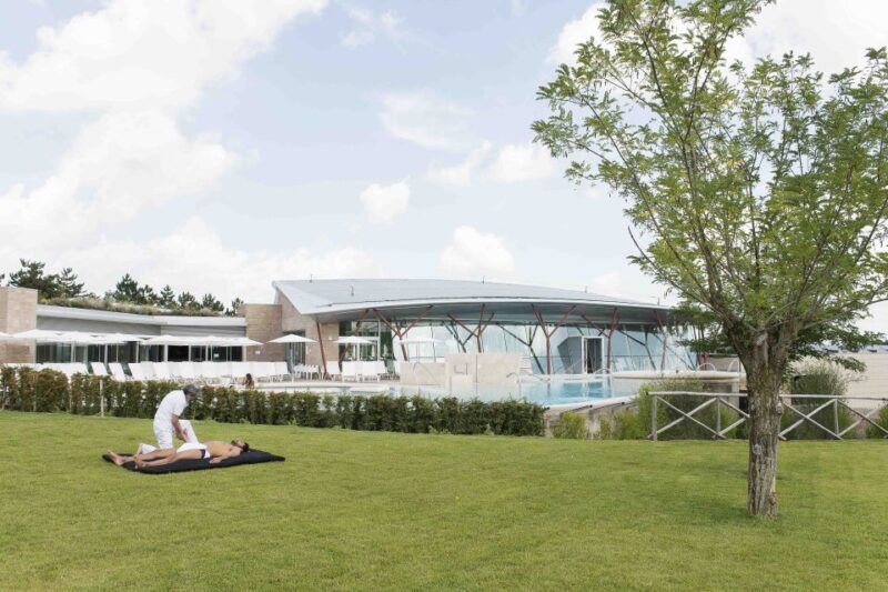 Chianciano Terme: Theia Thermal Pools Entrance Ticket - Key Points