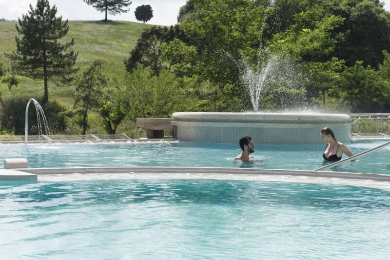 Chianciano Terme: Theia Thermal Pools Entrance Ticket - What Makes Theia Thermal Pools Special?