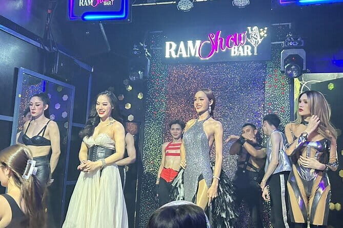 Chiang Mai Ladyboy Cabaret Show with Dinner and Drinks - Why This Tour Works Well