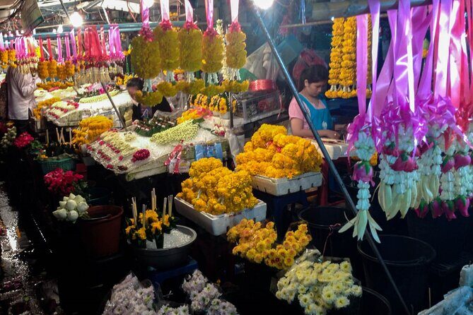 Chiang Mai Michelin Food Walking Tour with Professional Tour Guide - Who Should Book This Tour?