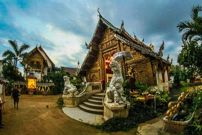 Chiang Mai: Twin Pagodas and Wachirathan Waterfall, private - Who Is This Tour Best Suited For?