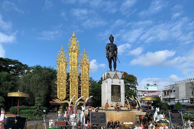 Chiang Rai: Luxury Slow Boat to Luang Prabang 2D1N - An Authentic and Scenic 2-Day Journey
