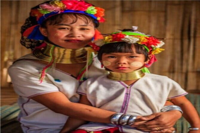 Chiang Rai White, Blue, Red Temples and Long Neck 1 Day Tour - Practical Tips to Maximize Your Experience