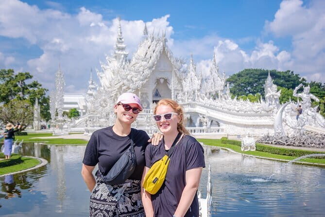 Chiang Rai White Blue Red Temples with Hot Spring from Chaing Mai - A Day in Chiang Rai: What to Expect