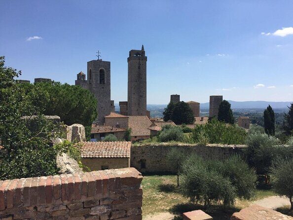 Chianti and San Gimignano - 2 Wineries with Pairing Lunch - Scenic Transportation and Small Group Comfort