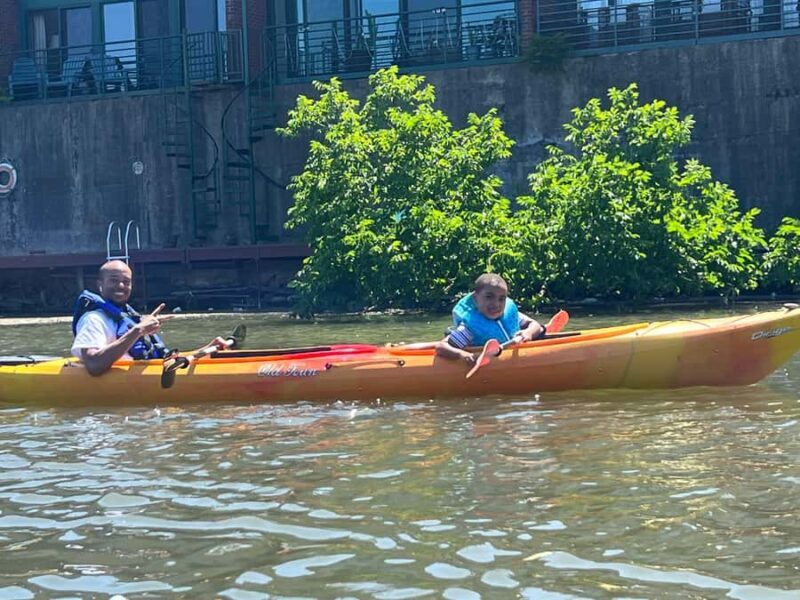 Chicago: 2-Hour Kayak Rental from North Rockwell - Key Points