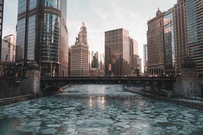 Chicago 2-Hour Sightseeing Transfer by Luxury Stretch Limo - A Closer Look at the Chicago Luxury Stretch Limo Experience