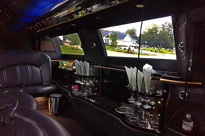 Chicago 2-Hour Sightseeing Transfer by Luxury Stretch Limo - Authentic Insights from Reviews