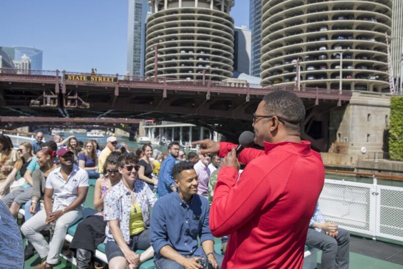 Chicago: Architecture Center Cruise on Chicago's First Lady - A Deep Dive into the Chicago Architecture Center Cruise Experience