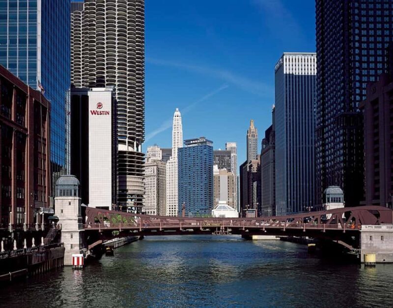 Chicago: Art of a City, Downtown Chicago Guided Walking Tour - Key Points