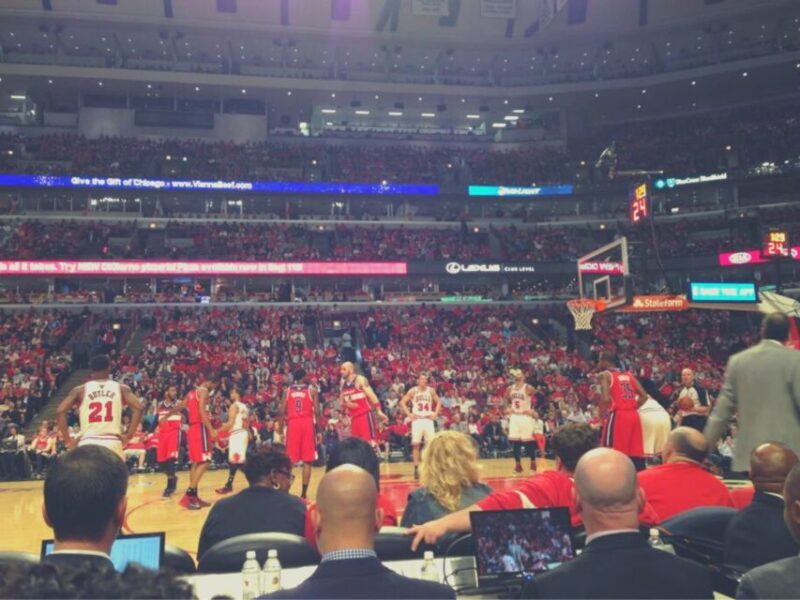 Chicago: Chicago Bulls Basketball Game Ticket - An Overview of the Bulls Game Experience
