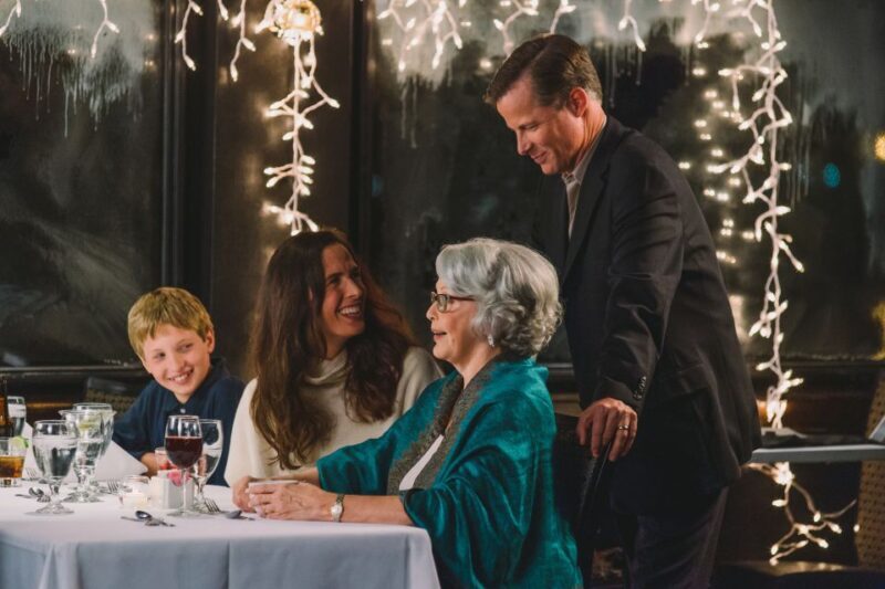 Chicago: Christmas Eve Lake Michigan Gourmet Dinner Cruise - Practicalities and Tips