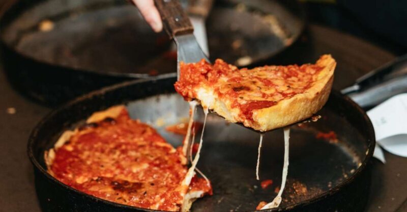 Chicago: Classic Food and Walking Tour with Free Bike/Kayak - Key Points