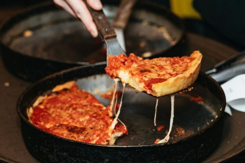 Chicago: Classic Food Walking Tour with Bike or Kayak Rental - The Value of the Experience