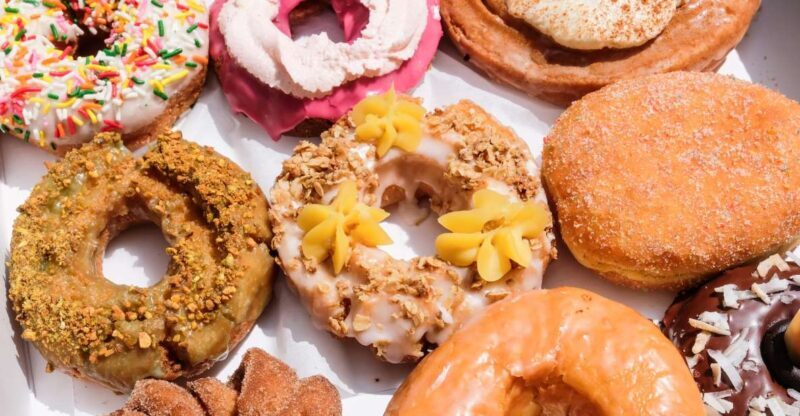 Chicago: Downtown Donut Tour with Tastings - The Experience: Taste, Learn, and Enjoy