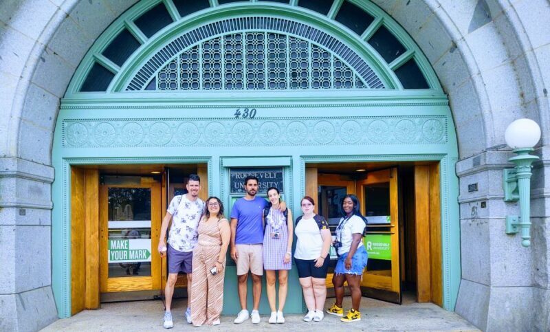 Chicago: Downtown TV and Movie Sites Walking Tour - How the Tour Feels in Practice