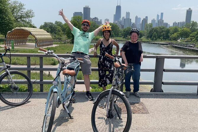 Chicago E-Bike Tour: Lakefront, Lincoln Park & Museum Campus - FAQ