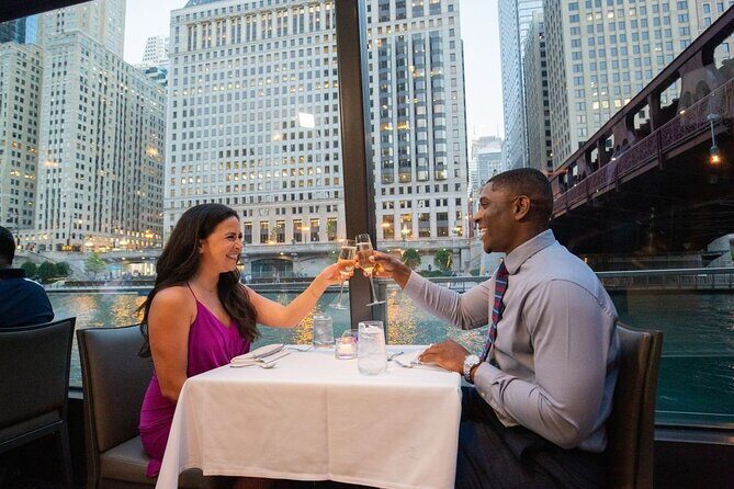 Chicago Fireworks Premier Plus Dinner Cruise on the Chicago River - The Itinerary in Detail