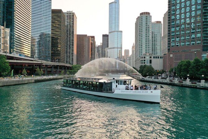 Chicago Fireworks Premier Plus Dinner Cruise on the Chicago River - Who Would Enjoy This Experience?