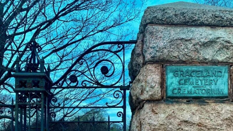 Chicago: Graceland Cemetery Guided Walking Tour - A Closer Look at the Tour Experience