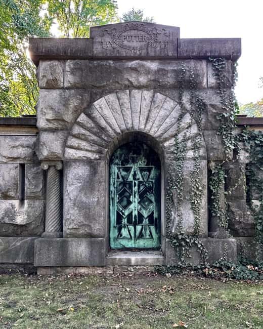 Chicago: Graceland Cemetery Guided Walking Tour - The Sum Up