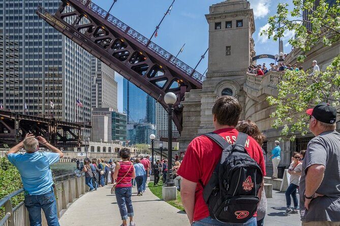 Chicago Highlights Walking Tour with Free Bike or Kayak Rental - Practical Tips