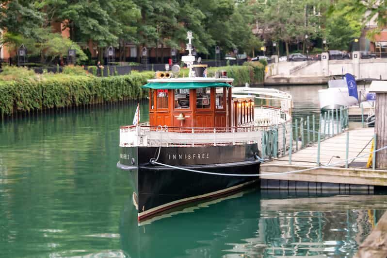 Chicago: Historic Architecture Chicago River Small Boat Tour - The Experience: What Sets It Apart