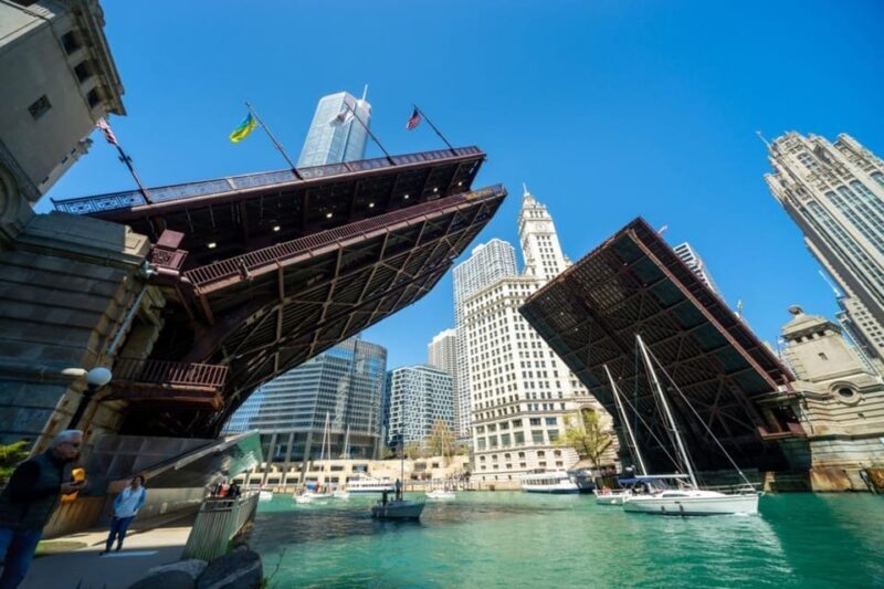 Chicago: History & Architecture Walking Tour w/ Boat Cruise - Why This Tour Works Well