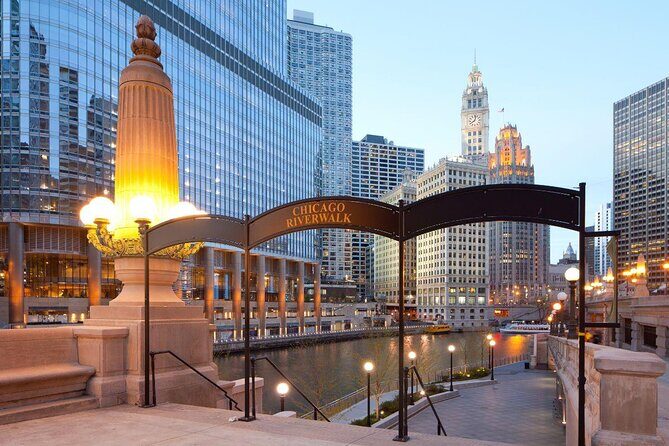Chicago Instagram Walking Tour (Private & All- Inclusive) - Key Points