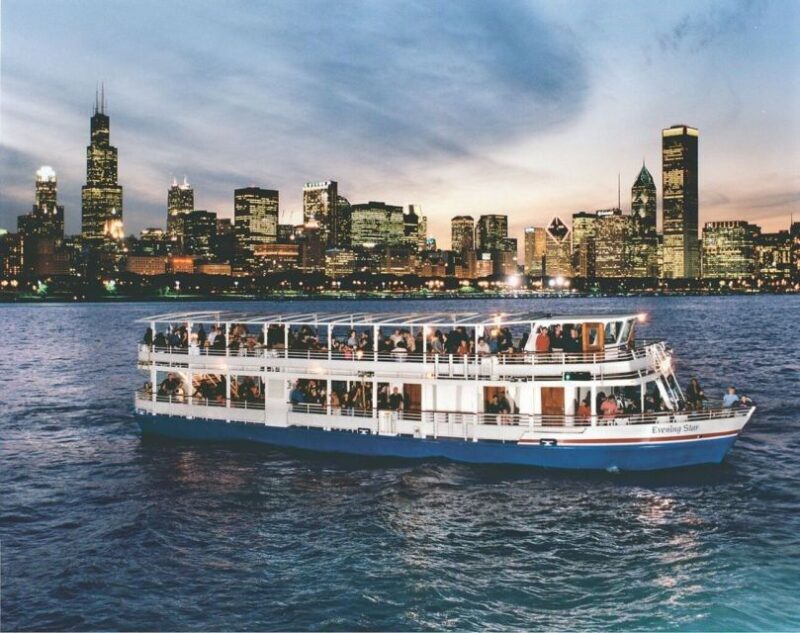 Chicago: Lake Michigan Skyline Cruise - The Commentary and Guides