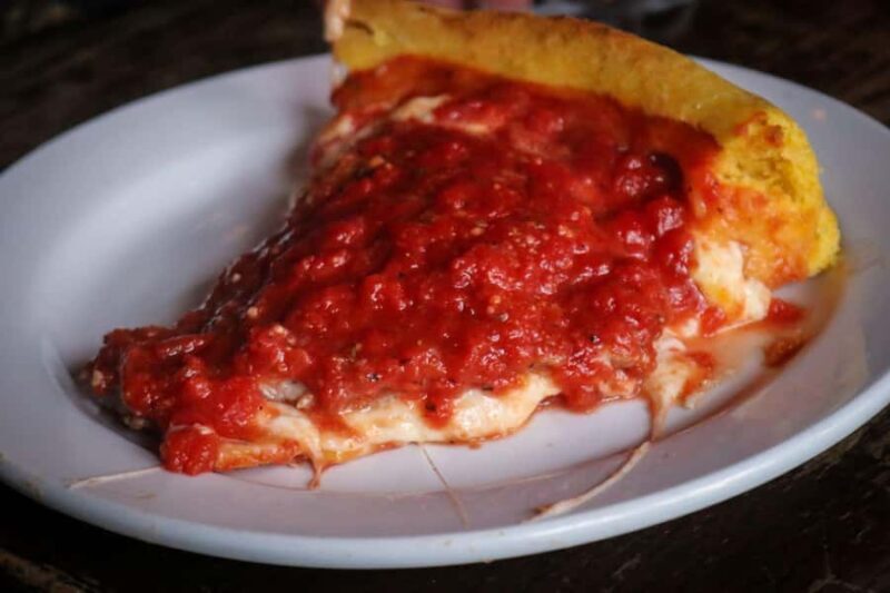 Chicago: Loop Food Tour of 6 Tastings with Deep Dish Pizza - Who Should Book This Tour?
