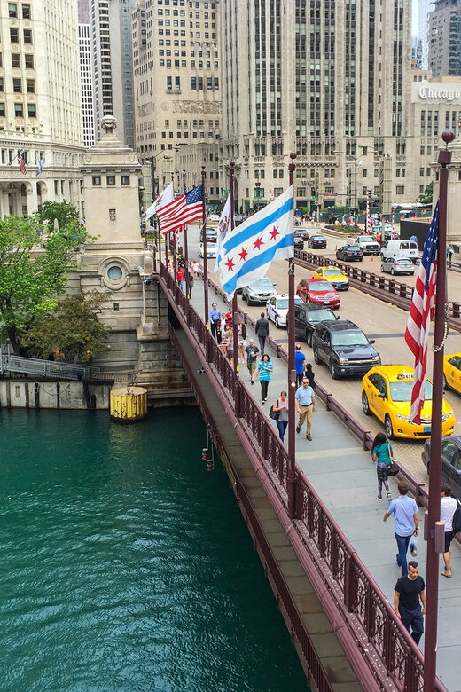 Chicago: Magnificent Mile Walking Tour - Key Points