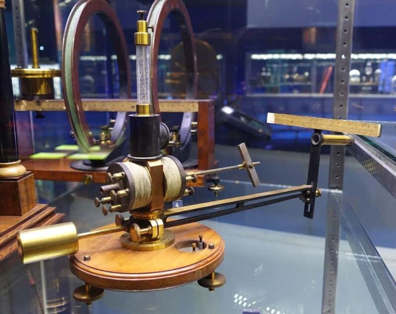 Chicago: Museum of Science and Industry Ticket & Audio Tour - The Practicalities: Price, Duration, and Accessibility