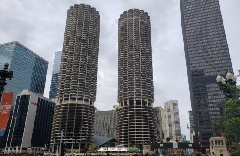 Chicago: Must See Chicago 90 minute Walking Tour - An In-Depth Look at the Chicago Must-See Walking Tour