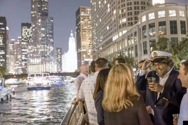 Chicago River: Guided Sunset Cocktail & Architecture Tour - A Deep Dive into the Experience