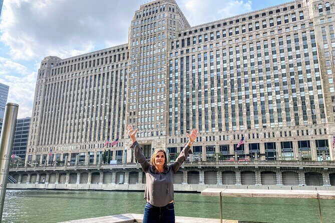 Chicago Riverwalk Architecture Walking Tour and Discover Skyline - Key Points