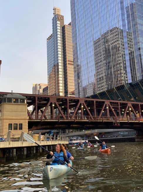 Chicago: Sunset Kayak Tour on the Chicago River - A Closer Look at the Sunset Kayak Tour