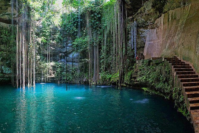 Chichen Itzá, Cenote Ik Kil, Valladolid Premium Reduced Group - The Sum Up